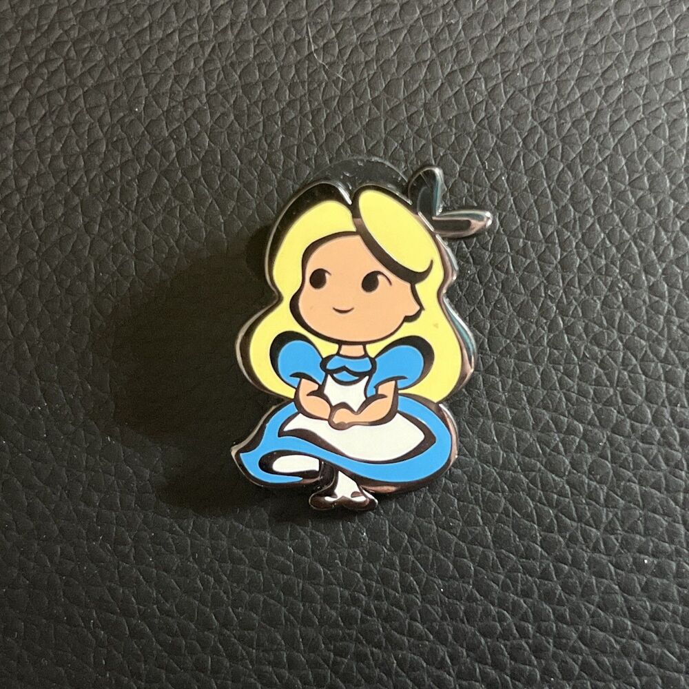 Disney Pin - Cute Stylized Alice -  Alice in Wonderland - Pin Trading 2016